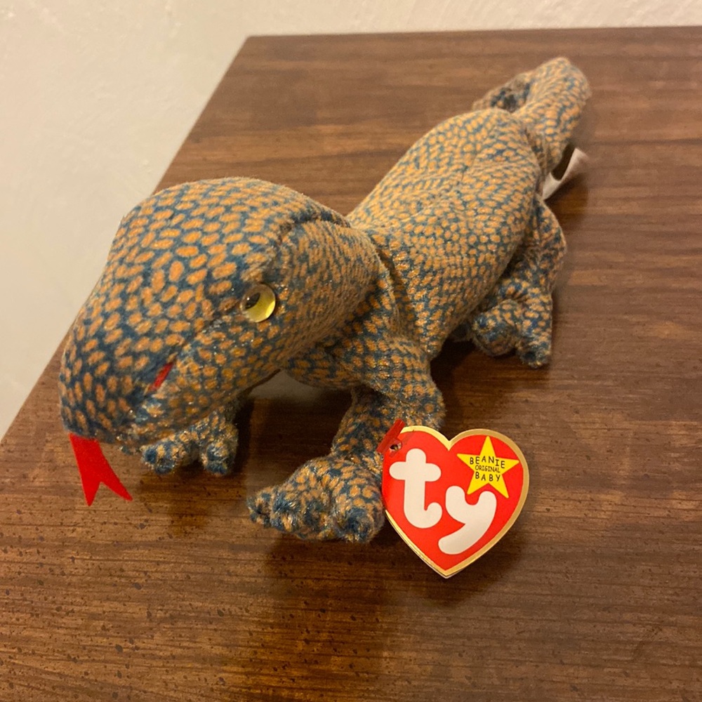 💜5/$16 💜 Rare NWT 1999 Scaly Beanie Baby!